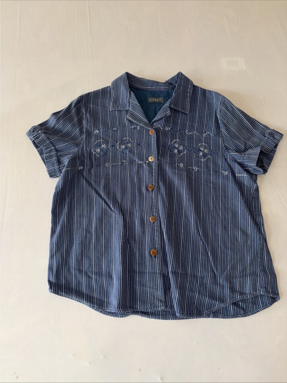 Vintage Women’s Koret Denim Button Up Shirt
